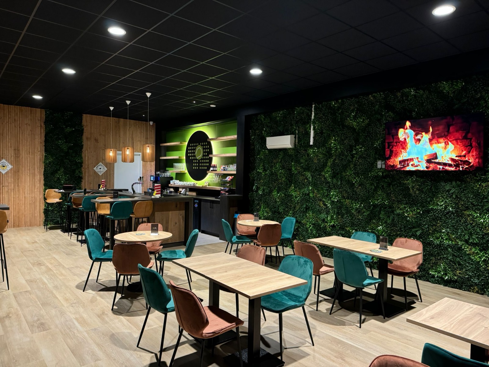 bedrijfsuitje padel horeca