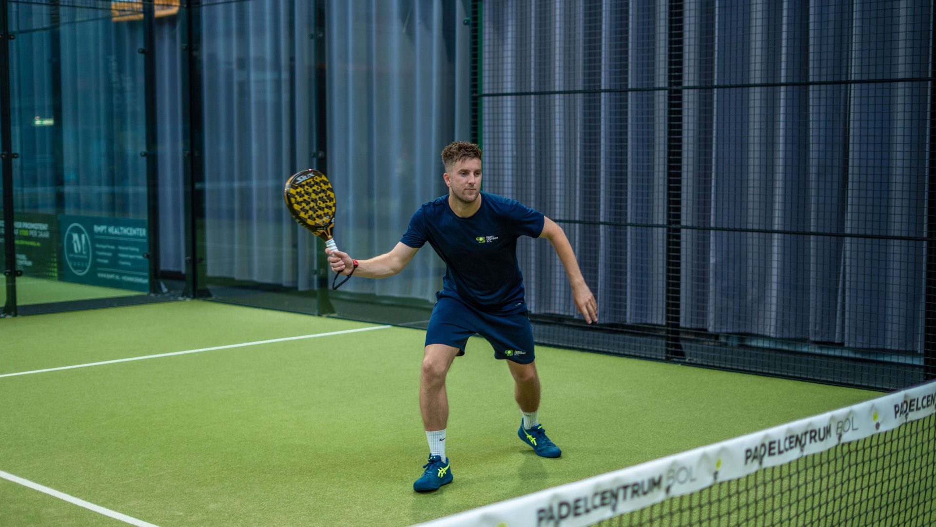 padelbaan boeken scherpenzeel